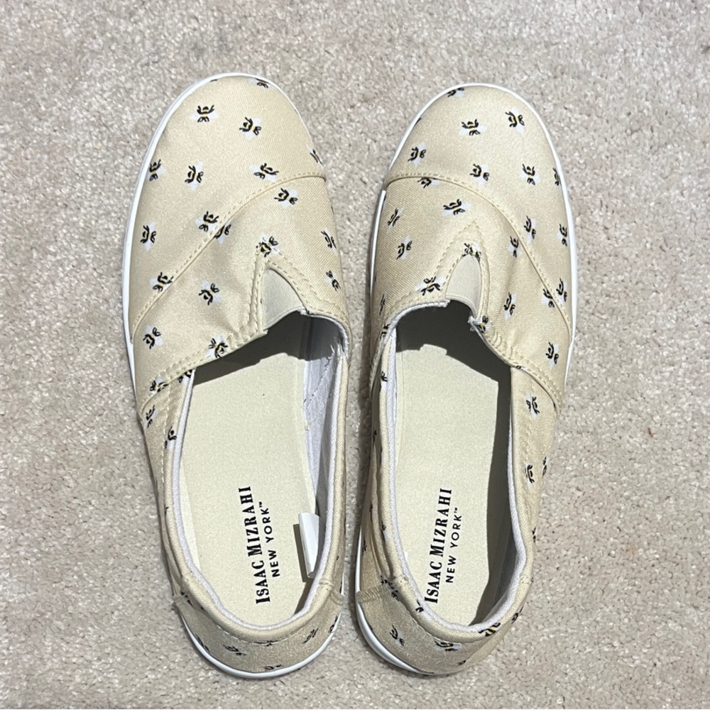 Isaac Mizrahi Cream Slip-On Shoes